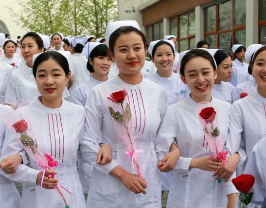 “百名護士風採”拍攝活動在北京舉行